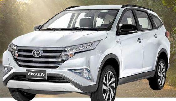 Toyota Rush blanco